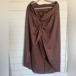 SKIMS 4x swim sarong skirt in cocoa NWT